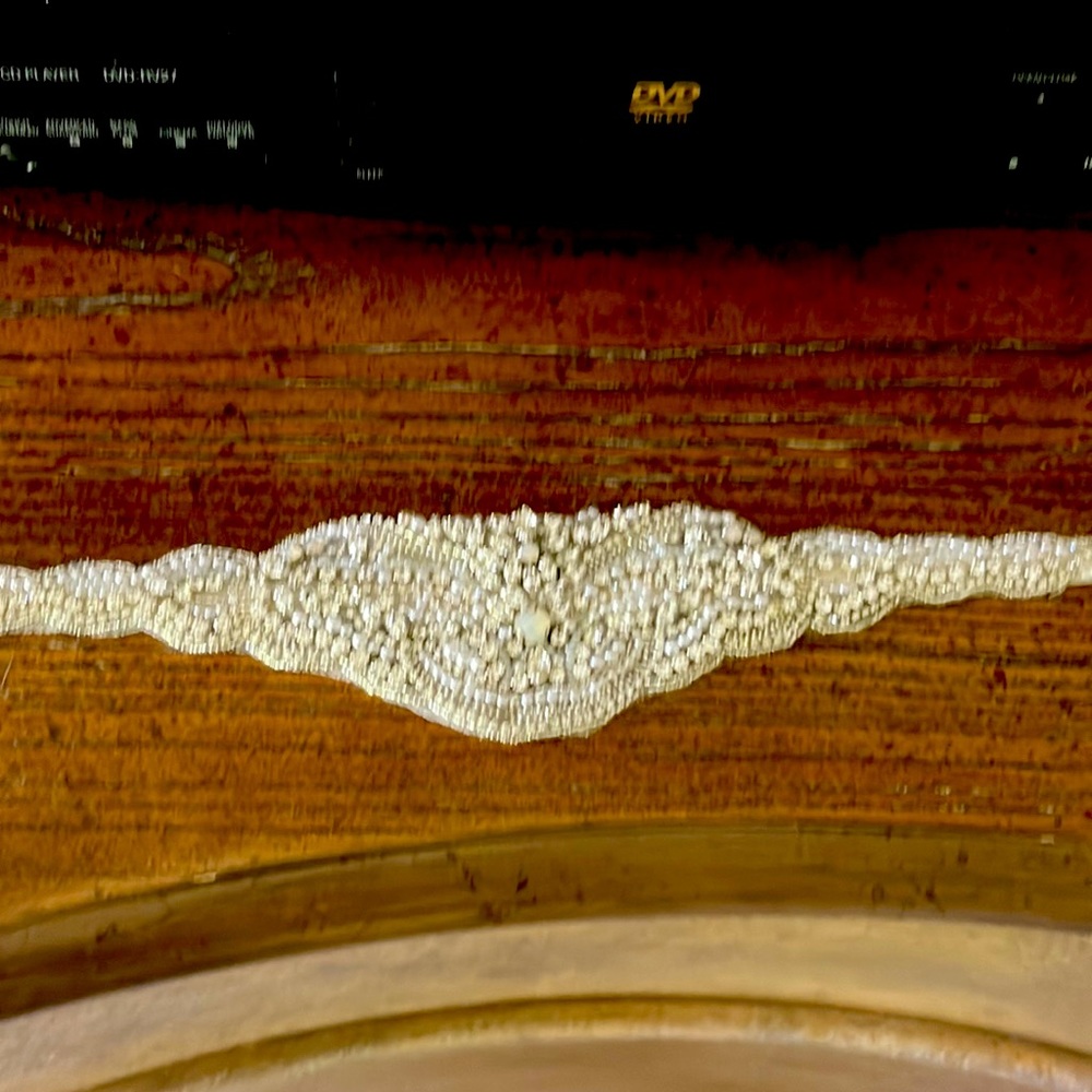 Formal beaded belt 4 wedding dress or  formal occasion.Clear dual snap closure.